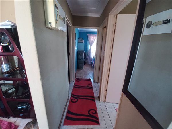 2 Bedroom Property for Sale in Toekomsrus Gauteng