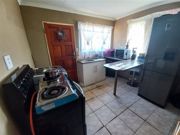 2 Bedroom Property for Sale in Toekomsrus Gauteng