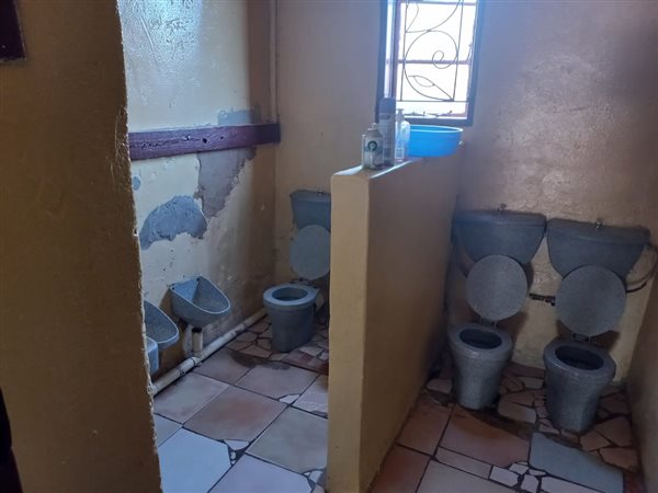 2 Bedroom Property for Sale in Toekomsrus Gauteng