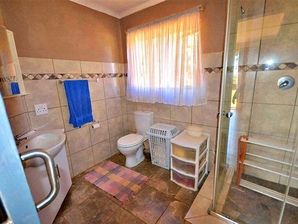 6 Bedroom Property for Sale in Aureus Gauteng