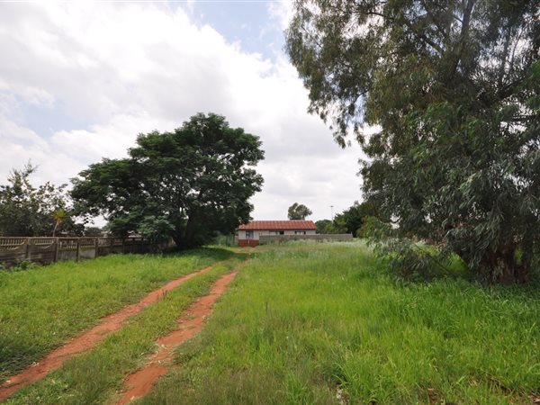 6 Bedroom Property for Sale in Aureus Gauteng