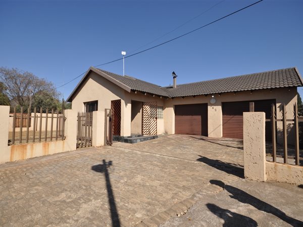 3 Bedroom Property for Sale in Eike Park Gauteng