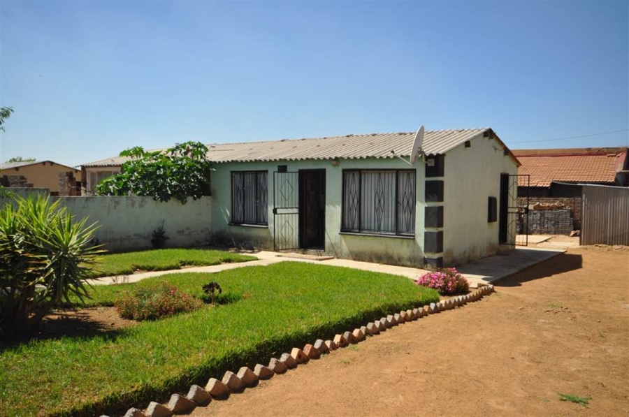 2 Bedroom Property for Sale in Toekomsrus Gauteng