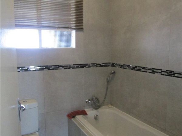 2 Bedroom Property for Sale in Monument Gauteng