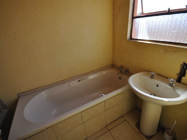 3 Bedroom Property for Sale in Tshepisong Gauteng