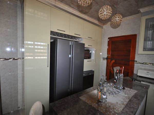 3 Bedroom Property for Sale in Tshepisong Gauteng