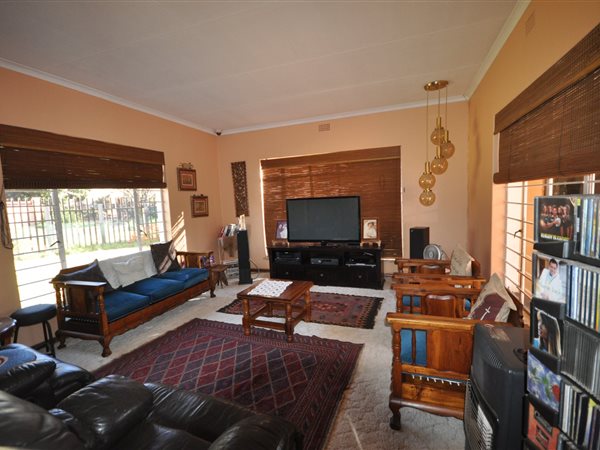 3 Bedroom Property for Sale in Helikonpark Gauteng