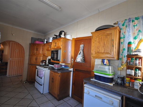 3 Bedroom Property for Sale in Helikonpark Gauteng