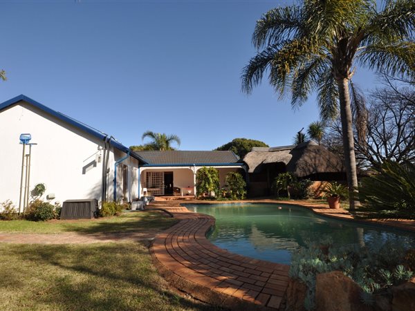 3 Bedroom Property for Sale in Helikonpark Gauteng