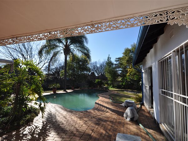 3 Bedroom Property for Sale in Helikonpark Gauteng