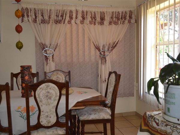 6 Bedroom Property for Sale in Aureus Gauteng