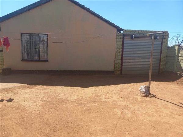 2 Bedroom Property for Sale in Toekomsrus Gauteng