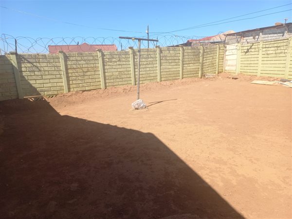 2 Bedroom Property for Sale in Toekomsrus Gauteng