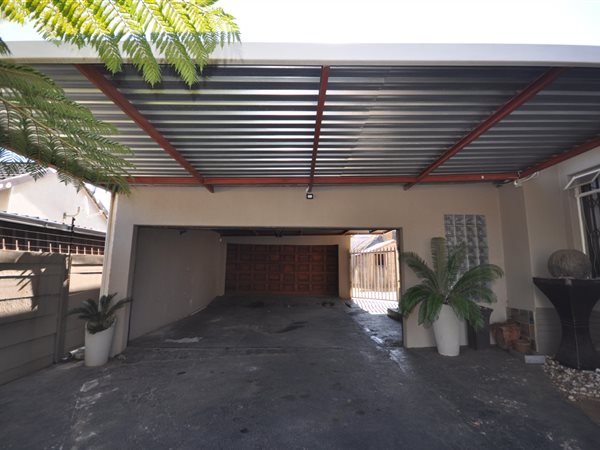 4 Bedroom Property for Sale in Greenhills Gauteng