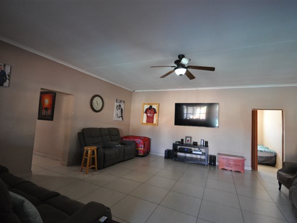 4 Bedroom Property for Sale in Greenhills Gauteng