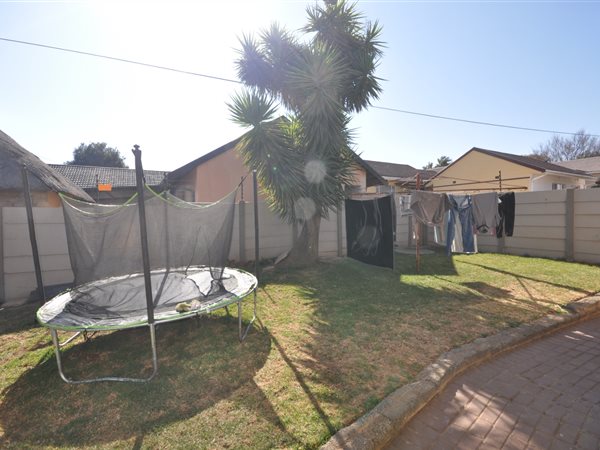 4 Bedroom Property for Sale in Greenhills Gauteng