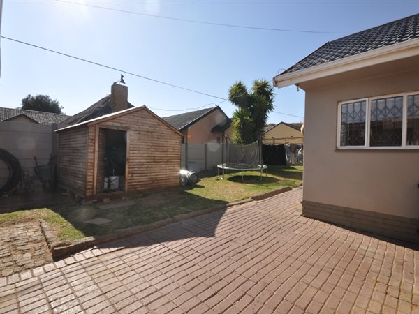 4 Bedroom Property for Sale in Greenhills Gauteng