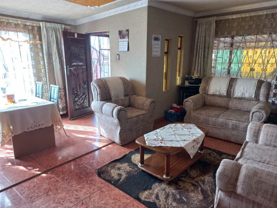 2 Bedroom Property for Sale in Toekomsrus Gauteng