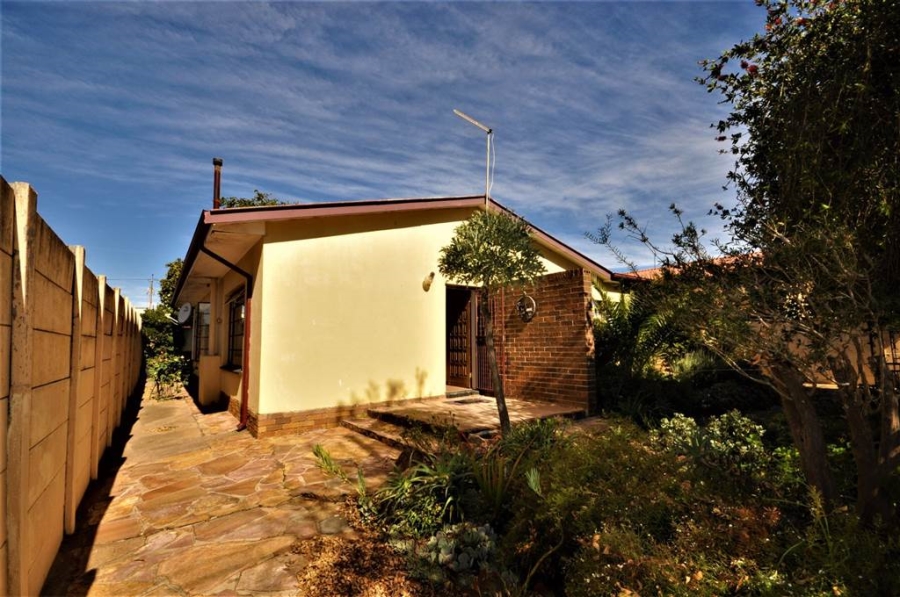 3 Bedroom Property for Sale in Randgate Gauteng