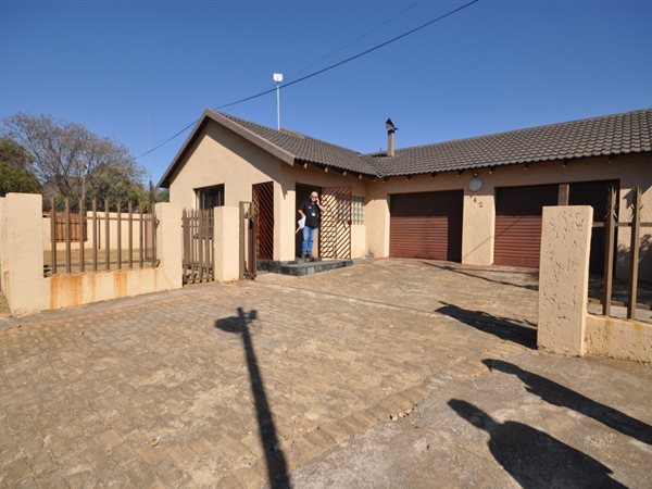 3 Bedroom Property for Sale in Eike Park Gauteng