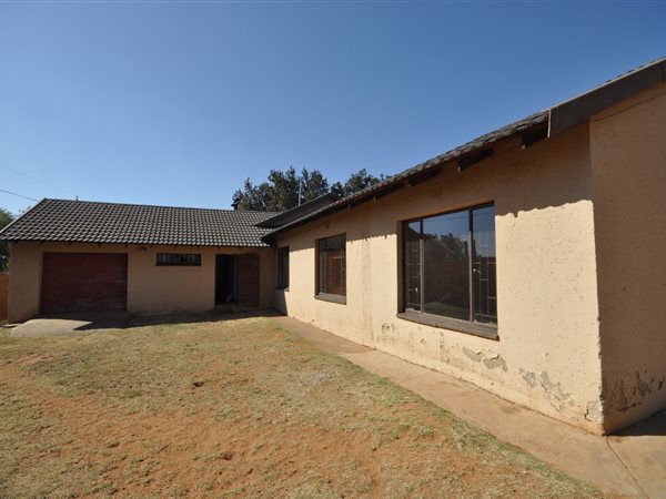 3 Bedroom Property for Sale in Eike Park Gauteng