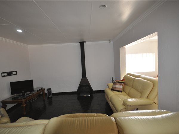 3 Bedroom Property for Sale in Eike Park Gauteng