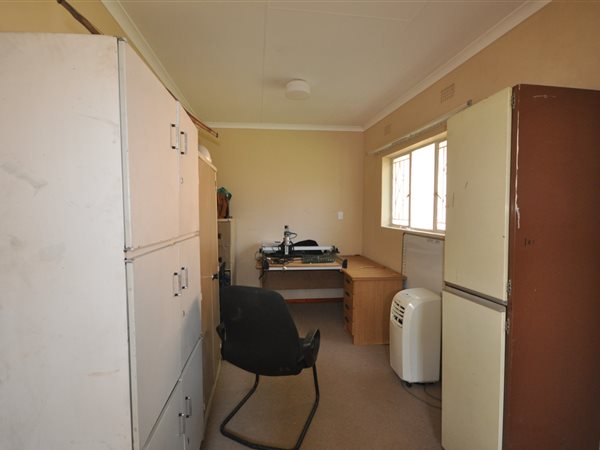 To Let 3 Bedroom Property for Rent in Helderkruin Gauteng