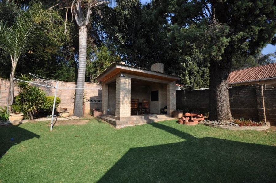 To Let 3 Bedroom Property for Rent in Helderkruin Gauteng