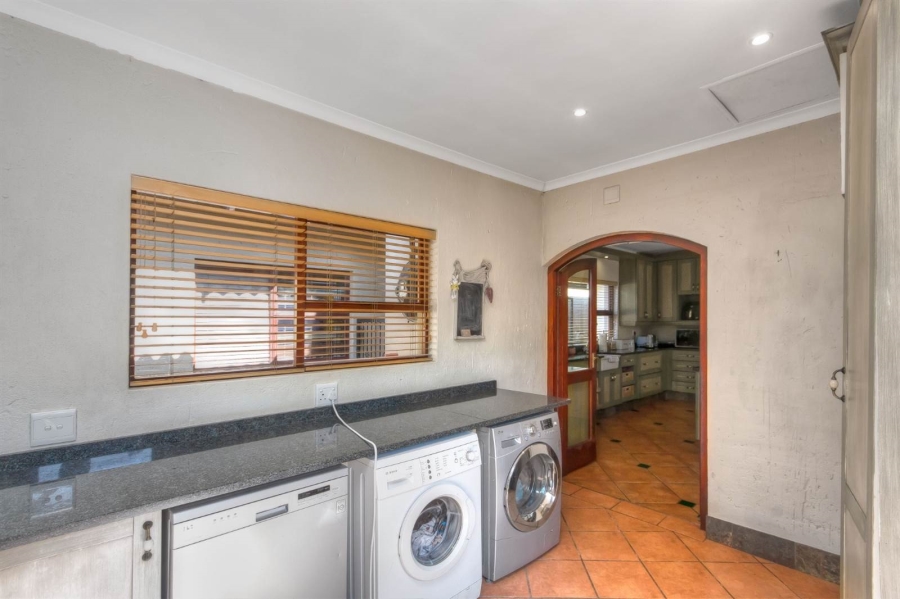 4 Bedroom Property for Sale in Lonehill Gauteng