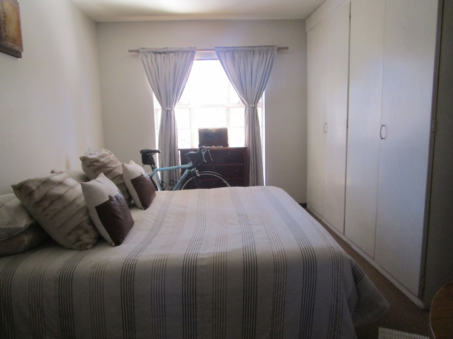 2 Bedroom Property for Sale in Die Hoewes Gauteng