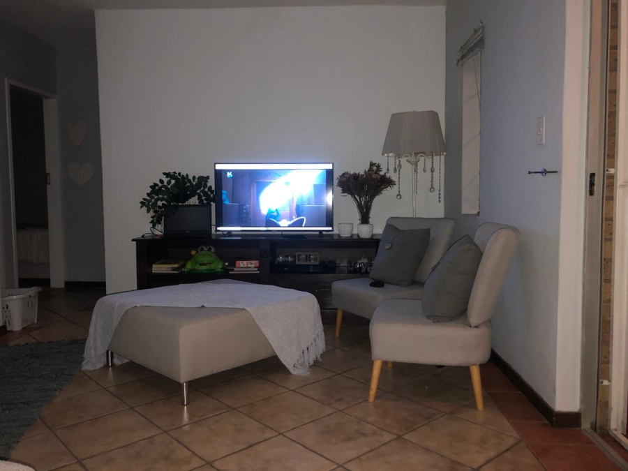 To Let 2 Bedroom Property for Rent in Eco Park Gauteng