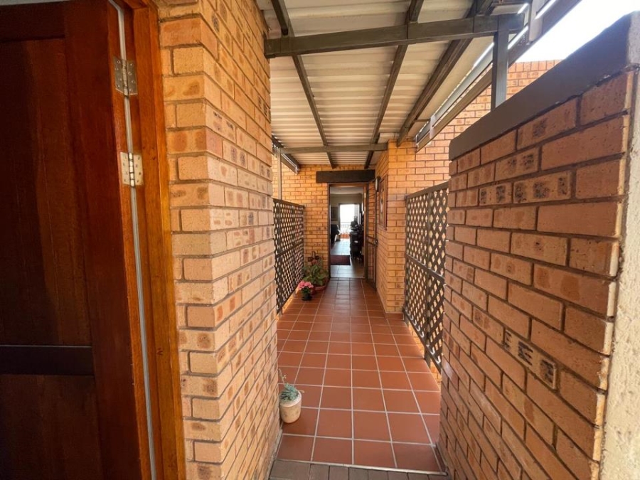 2 Bedroom Property for Sale in Newlands Gauteng