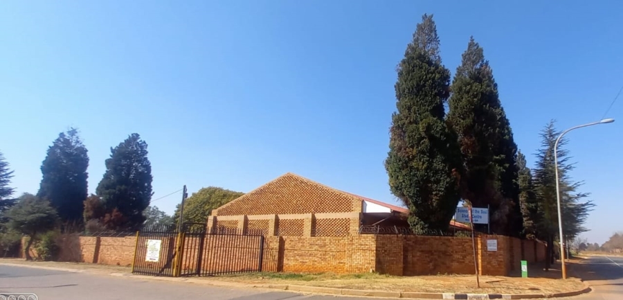 Commercial Property for Sale in Lenasia Gauteng