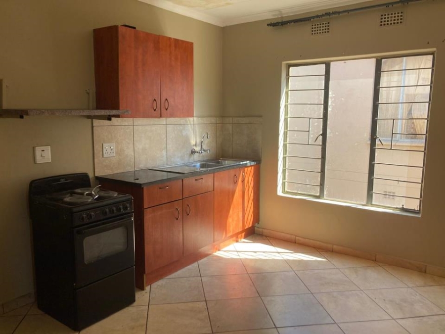 To Let 2 Bedroom Property for Rent in Jabulani Gauteng