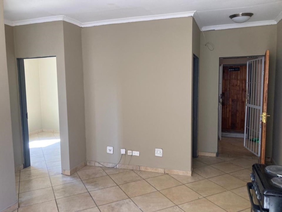 To Let 2 Bedroom Property for Rent in Jabulani Gauteng