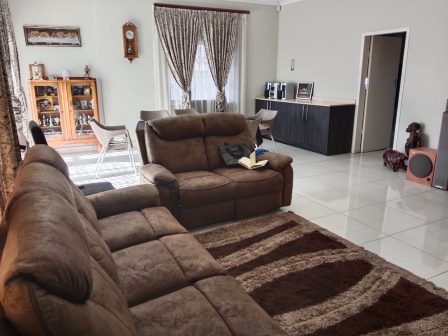 3 Bedroom Property for Sale in Homestead Gauteng