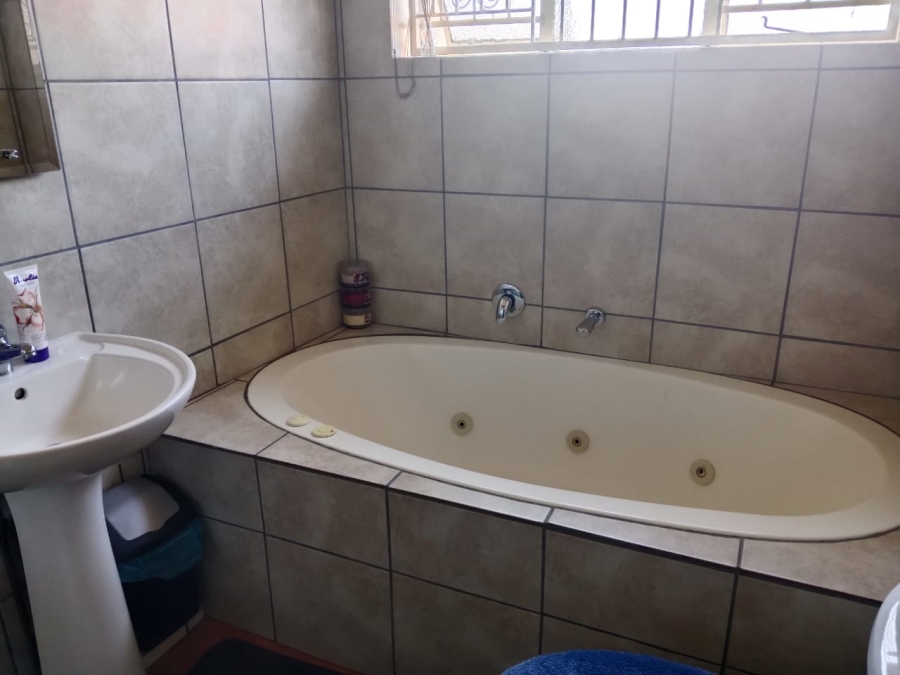 3 Bedroom Property for Sale in Homestead Gauteng