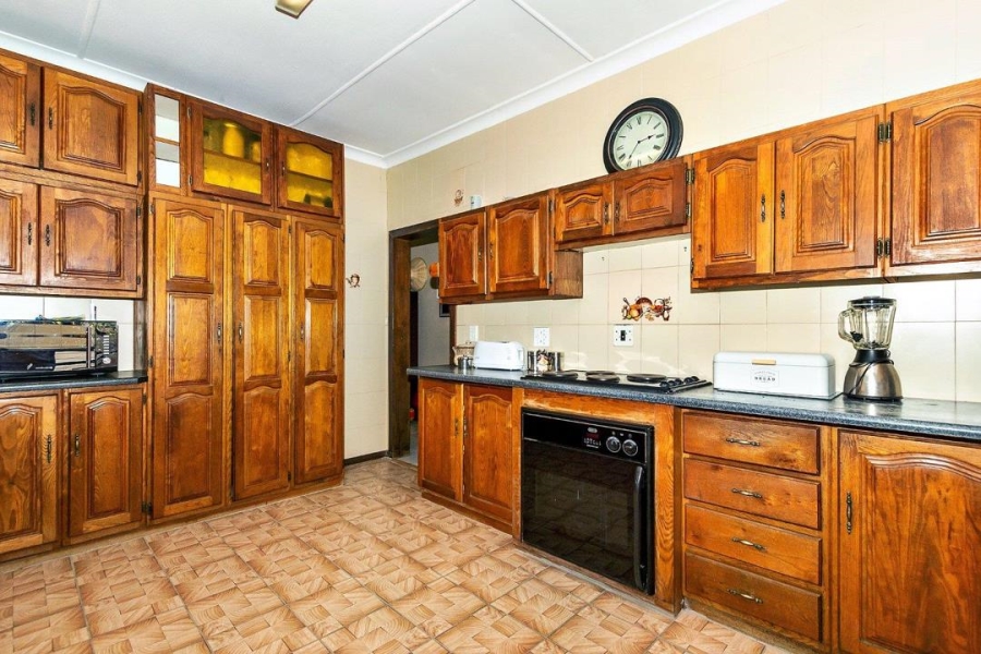 4 Bedroom Property for Sale in Bonaero Park Gauteng