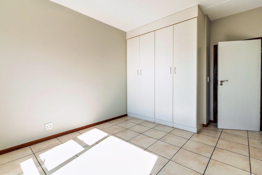 2 Bedroom Property for Sale in Waterstone Park Gauteng