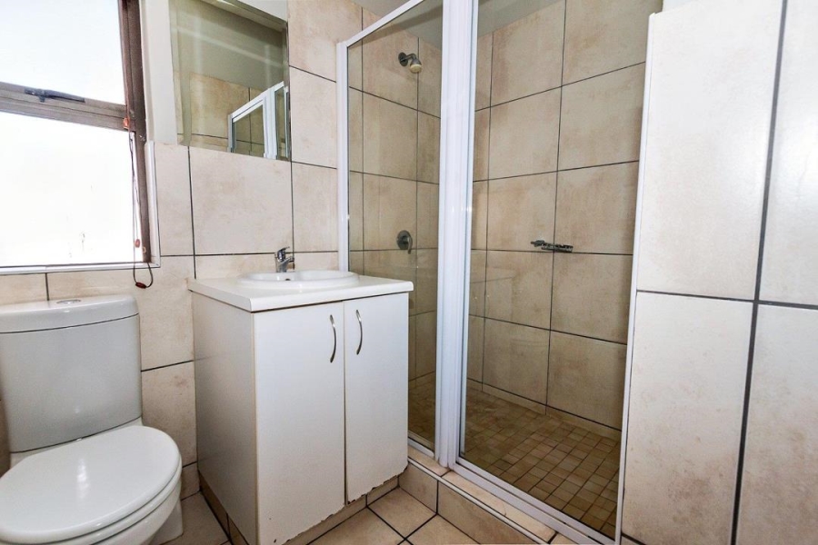 2 Bedroom Property for Sale in Waterstone Park Gauteng