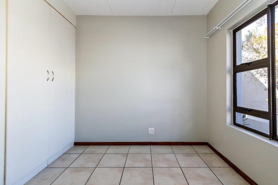 2 Bedroom Property for Sale in Waterstone Park Gauteng