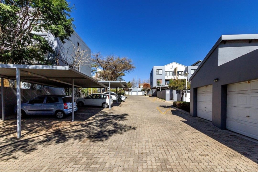 2 Bedroom Property for Sale in Waterstone Park Gauteng