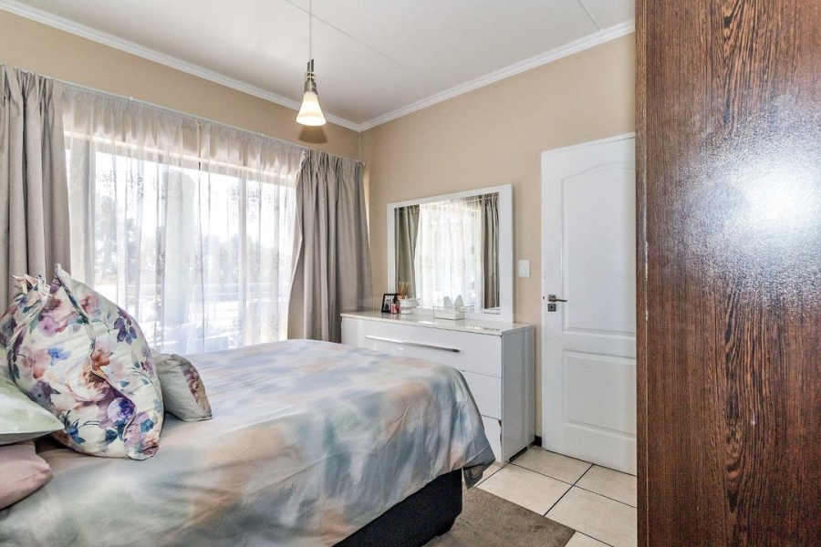 2 Bedroom Property for Sale in Greenstone Gate Gauteng