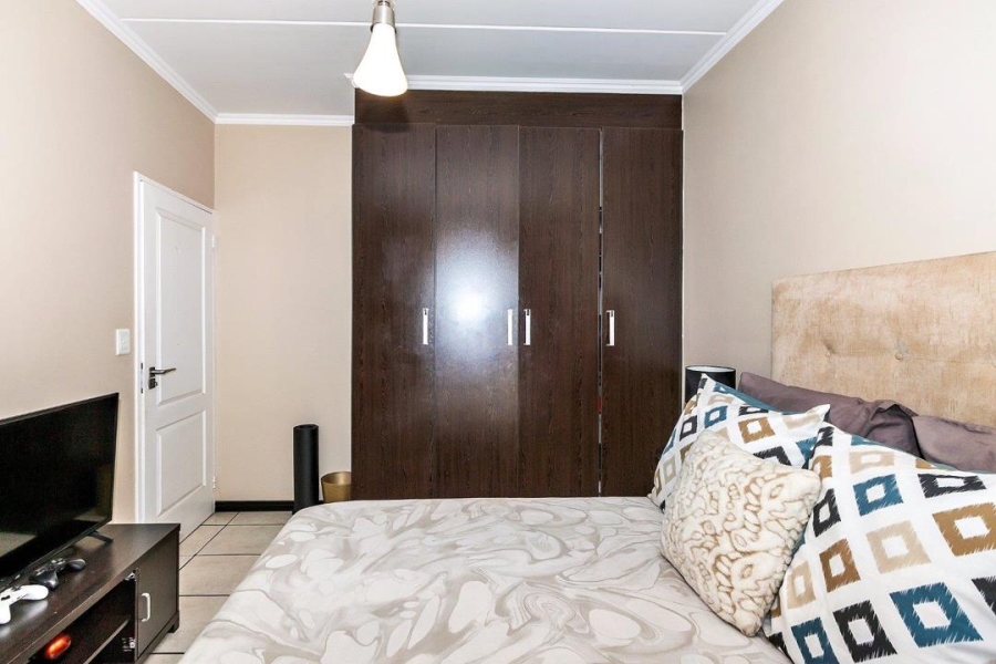 2 Bedroom Property for Sale in Greenstone Gate Gauteng