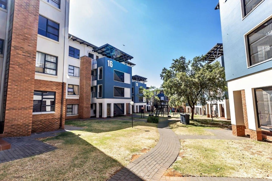 2 Bedroom Property for Sale in Greenstone Gate Gauteng