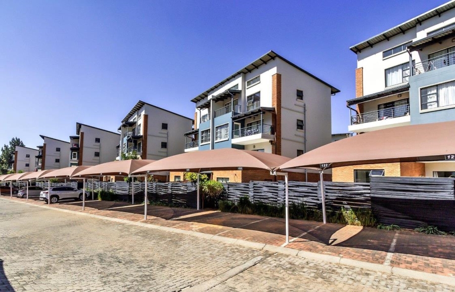 2 Bedroom Property for Sale in Greenstone Gate Gauteng