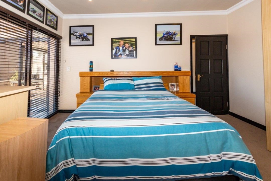 3 Bedroom Property for Sale in Glen Erasmia Gauteng