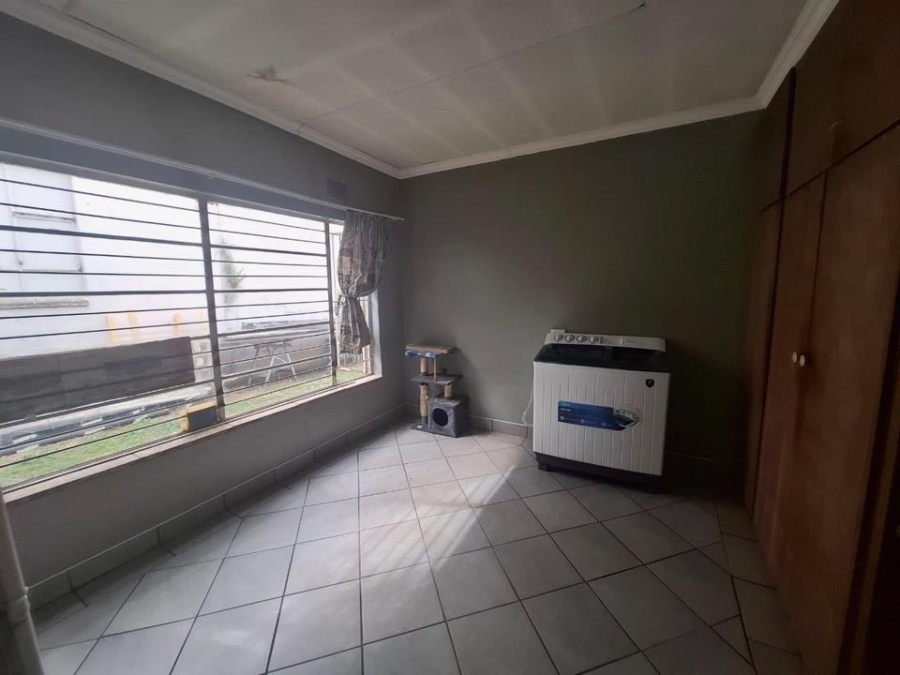 6 Bedroom Property for Sale in Brakpan Central Gauteng