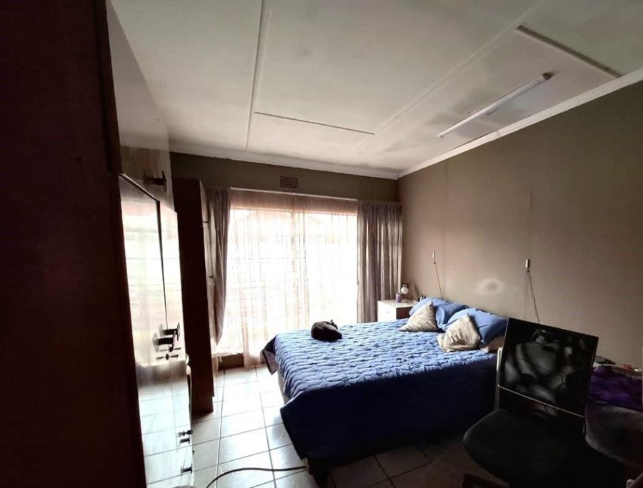 6 Bedroom Property for Sale in Brakpan Central Gauteng