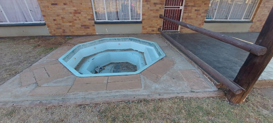 3 Bedroom Property for Sale in Visagie Park Gauteng